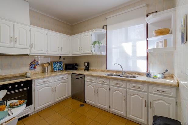 Küche in Appartment A (Erdgeschoss), Teilansicht